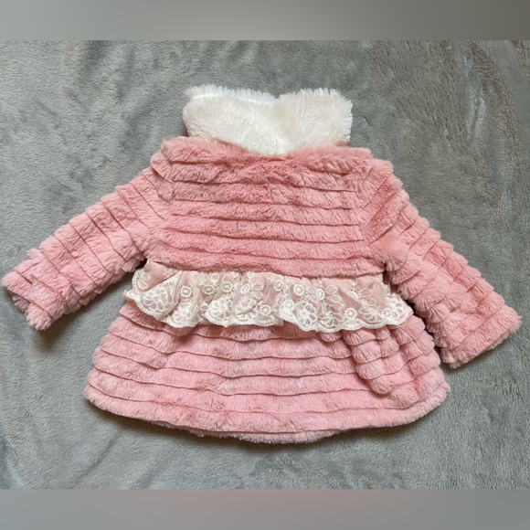 Little Lass faux fur jacket - Picture 2 of 8